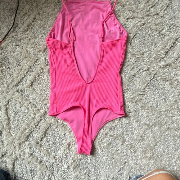 Show Me Your MuMu High Neck Pink Ribbed Body Suit Size M - Picture 5 of 7